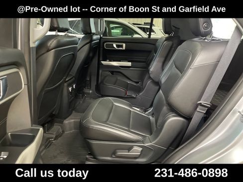 Used 2020 Ford Explorer XLT w/ Equipment Group 202A AWD/4WD image 21
