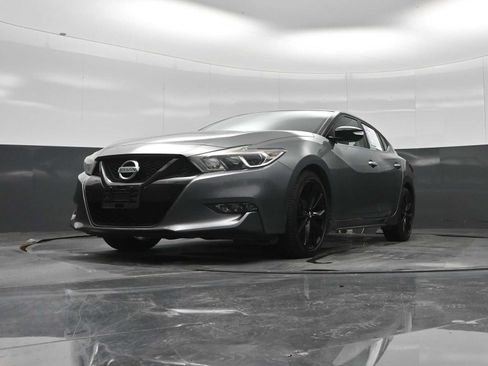 Used 2018 Nissan Maxima SR w/ Midnight Edition FWD image 26