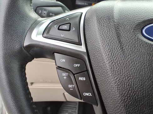 Certified 2022 Ford Edge Titanium image 21