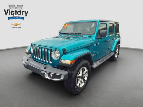 Used 2019 Jeep Wrangler Unlimited Sahara AWD/4WD image 3