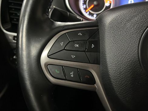 Used 2020 Jeep Cherokee Limited image 18