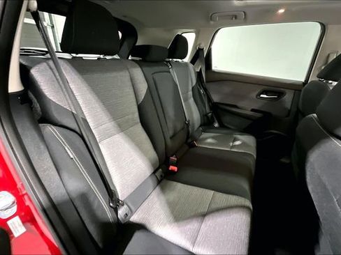 Used 2021 Nissan Rogue SV image 26