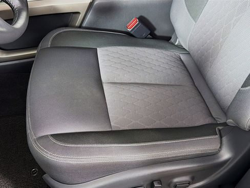 Used 2024 Nissan Titan SV w/ SV Bronze Edition Package image 20