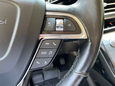 Used 2023 Lincoln Nautilus Reserve AWD/4WD image 30