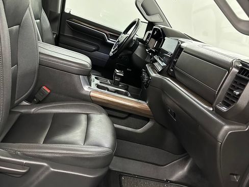 Used 2023 Chevrolet Silverado 1500 RST w/ Redline Edition AWD/4WD image 41