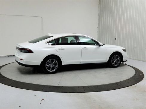 Used 2024 Honda Accord EX image 7