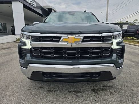 Used 2025 Chevrolet Silverado 1500 LT AWD/4WD image 9