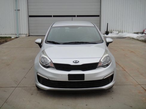 Used 2017 Kia Rio LX image 3