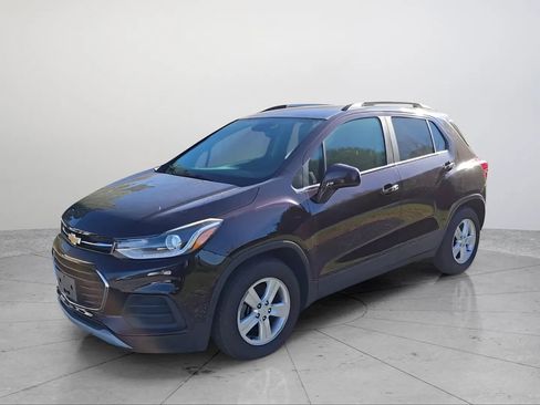 Used 2020 Chevrolet Trax LT w/ LT Convenience Package image 1