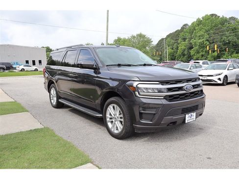Used 2022 Ford Expedition Max XLT AWD/4WD image 10