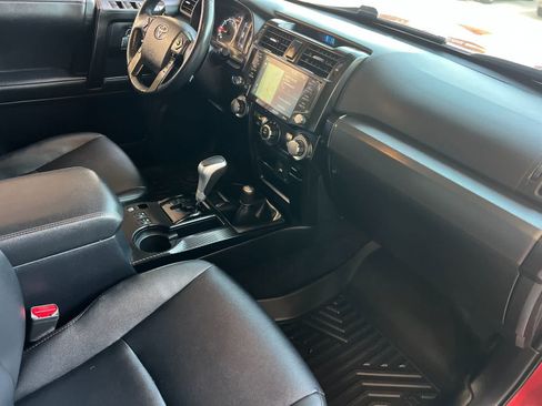 Used 2023 Toyota 4Runner TRD Off-Road Premium AWD/4WD image 17