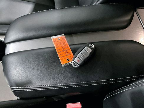 Used 2023 Nissan Murano SV image 11