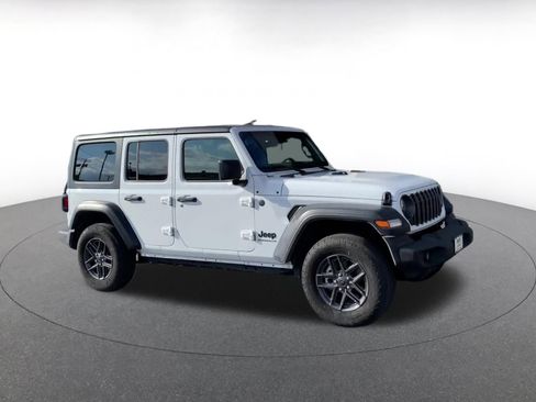 Used 2025 Jeep Wrangler Sport S image 2