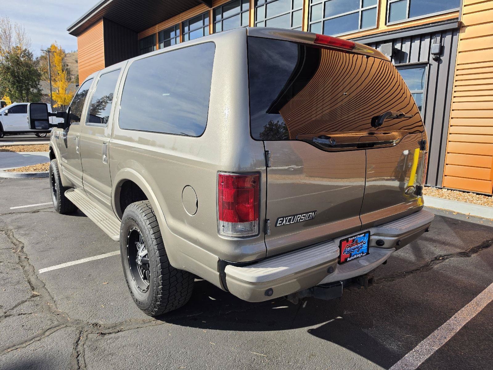 Used 2004 Ford Excursion Eddie Bauer AWD/4WD image 3