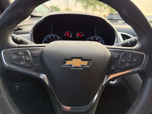 Used 2019 Chevrolet Equinox LS image 10