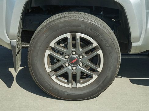 Used 2025 Toyota Tacoma TRD Sport w/ TRD Sport Premium Package RWD image 9