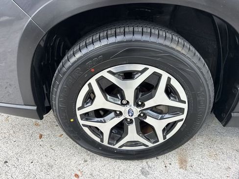 Certified 2023 Subaru Forester Premium AWD/4WD image 10