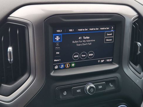 Used 2025 Chevrolet Silverado 2500 Custom image 22