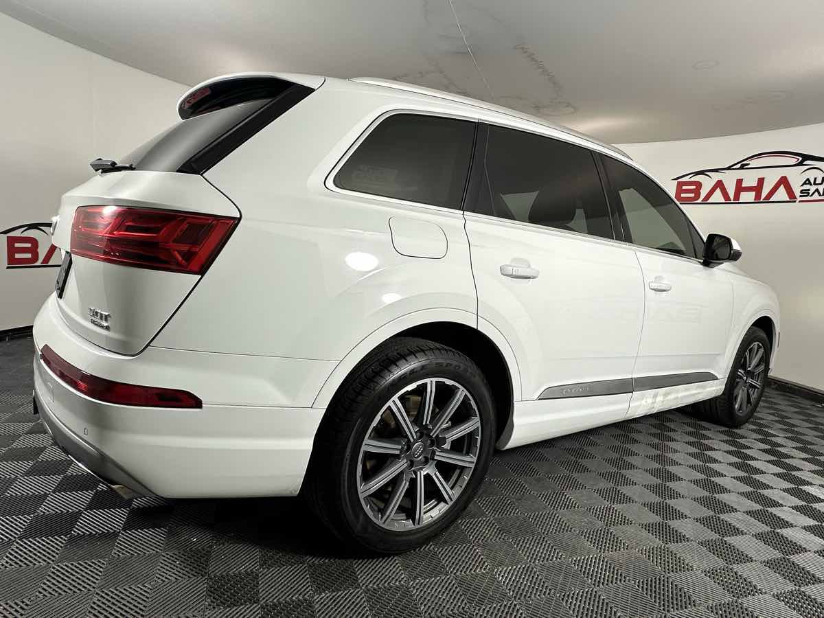 Used 2017 Audi Q7 3.0T Prestige w/ Prestige Package AWD/4WD image 9