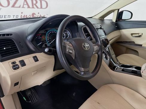 Used 2010 Toyota Venza FWD image 10