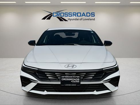 New 2025 Hyundai Elantra SEL image 2