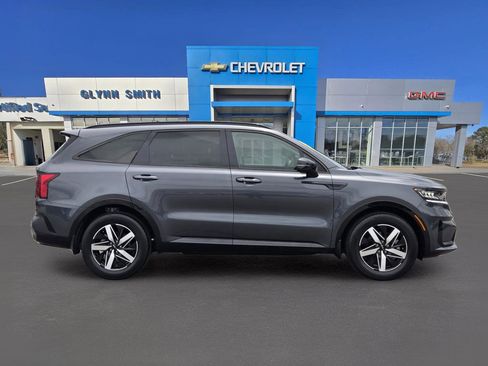 Used 2023 Kia Sorento S FWD image 6