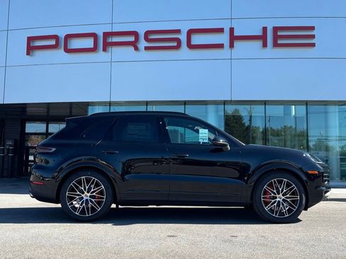 New 2026 Porsche Cayenne S AWD/4WD image 15