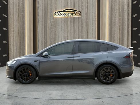 Used 2023 Tesla Model X image 4