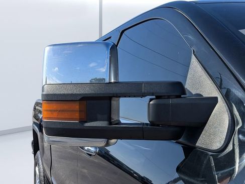 Used 2017 GMC Sierra 2500 Denali w/ Duramax Plus Package image 11