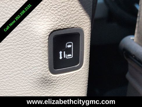 Used 2023 Chrysler Voyager LX FWD image 16