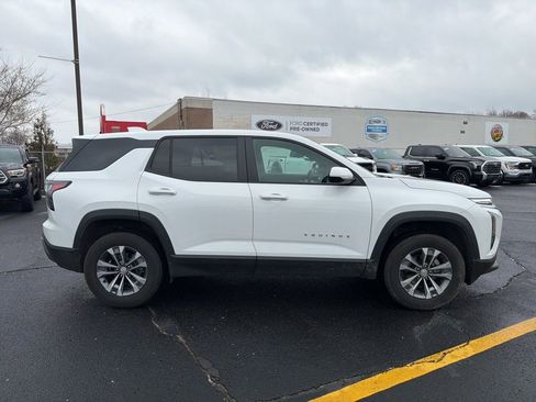 Used 2025 Chevrolet Equinox LT image 4