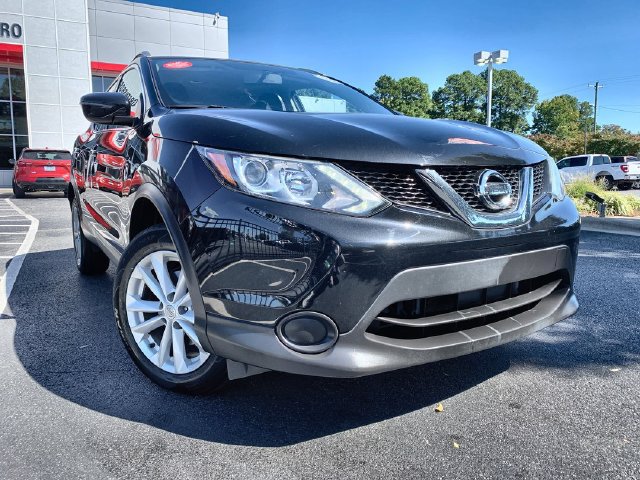 Used 2017 Nissan Rogue Sport SV FWD image 2
