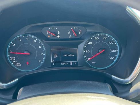 Used 2018 Chevrolet Equinox LT FWD image 21