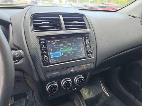 Used 2025 Mitsubishi Outlander Sport ES AWD/4WD image 23