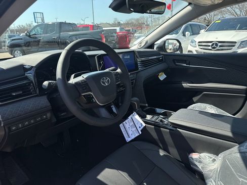 New 2026 Toyota Camry XLE AWD/4WD image 17