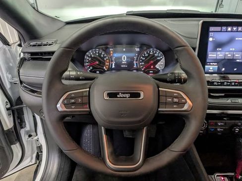 Used 2024 Jeep Compass Latitude w/ Altitude Special Edition AWD/4WD image 16