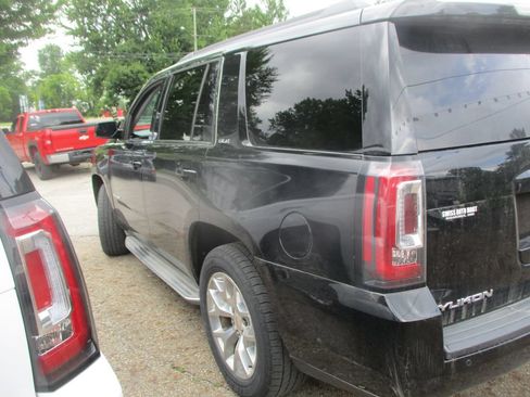 Used 2015 GMC Yukon SLE w/ Convenience Package AWD/4WD image 6
