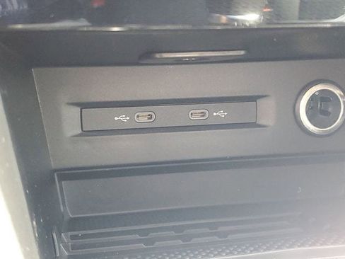 New 2026 Volkswagen Taos SE FWD image 25