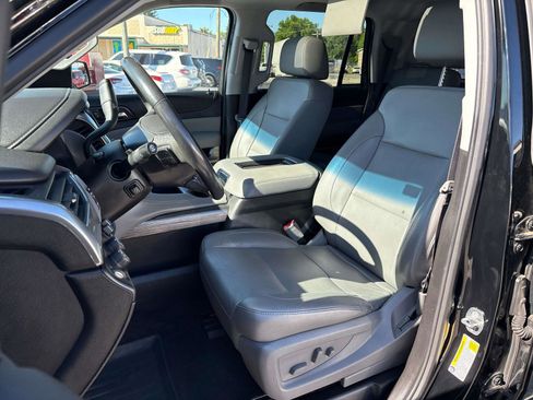 Used 2018 Chevrolet Tahoe LT w/ LT Signature Package AWD/4WD image 12