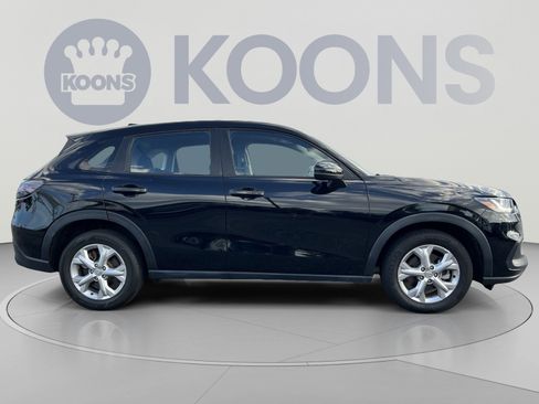 Used 2023 Honda HR-V LX image 8