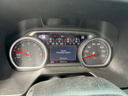 Used 2021 Chevrolet Suburban Premier AWD/4WD image 8