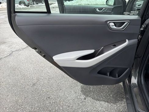 Used 2021 Hyundai Ioniq Limited image 15