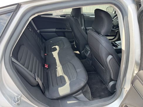 Used 2015 Ford Fusion SE FWD image 30