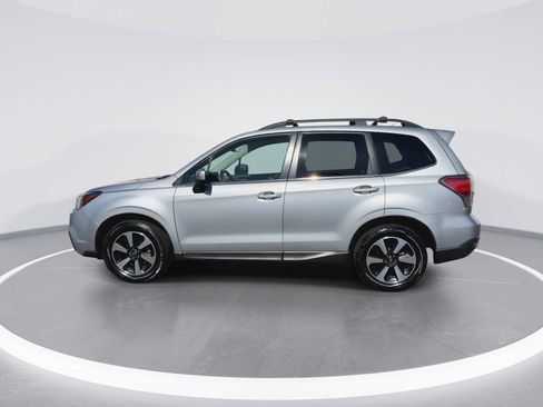 Used 2018 Subaru Forester 2.5i Limited w/ Popular Package #2 AWD/4WD image 5
