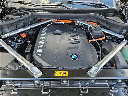 Used 2026 BMW X5 xDrive50e w/ M Sport Package image 17