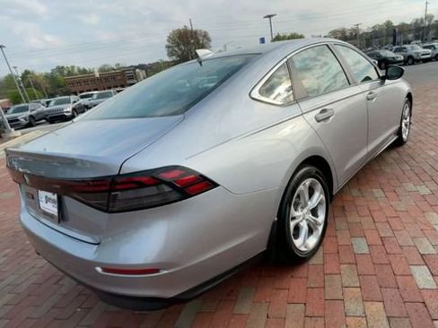 Certified 2023 Honda Accord LX image 9