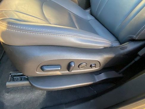 Used 2024 Buick Enclave Premium AWD/4WD image 19