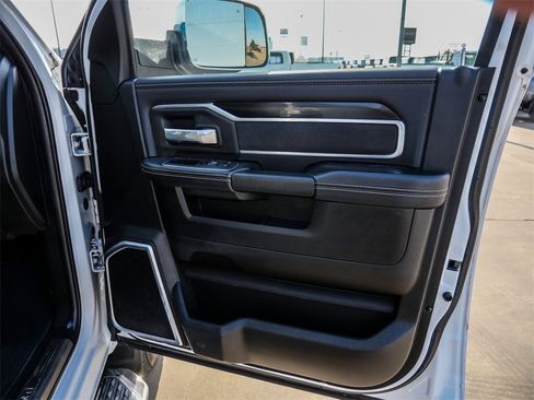 Used 2020 RAM 2500 Laramie image 23