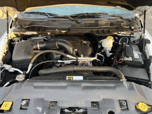 Used 2019 RAM 1500 Classic SLT w/ Protection Group AWD/4WD image 27