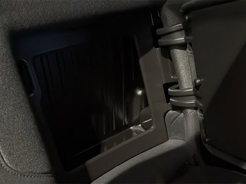 Used 2022 GMC Sierra 1500 Elevation image 15